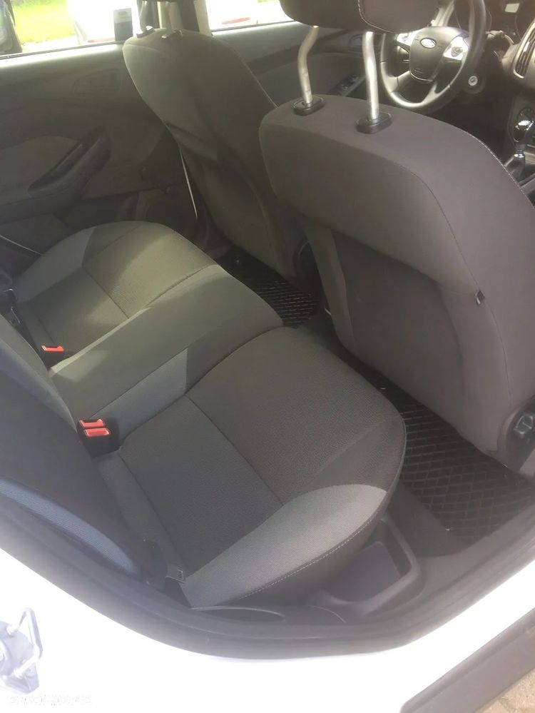 Ford Focus 1.6 TDCi Ambiente Start - 10