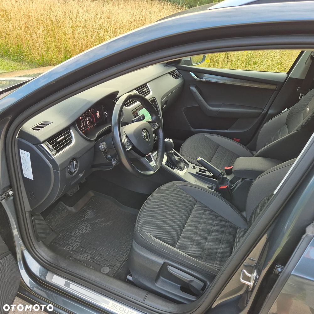 Skoda Octavia 2.0 TDI 4x4 DSG Scout - 13