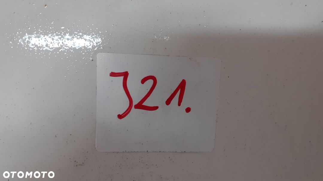 ) ZDERZAK TYŁ TYLNY DO MITSUBISHI GALANT BIAŁY - 2