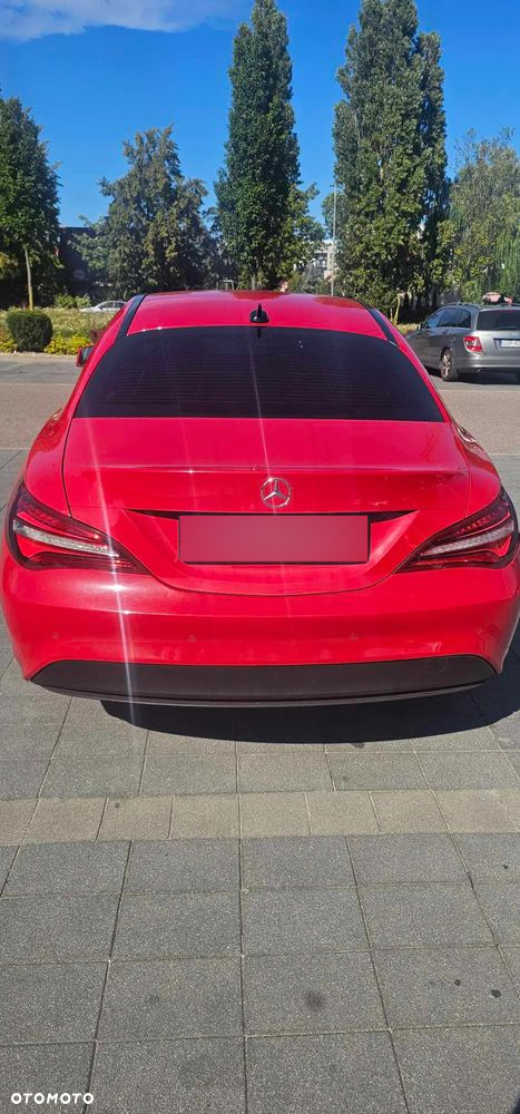 Mercedes-Benz CLA 180 7G-DCT Urban - 13
