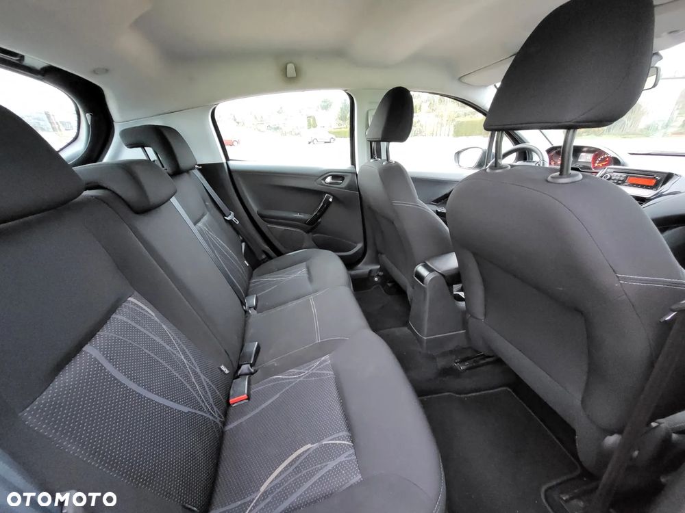 Peugeot 208 1.2 VTi Active - 8