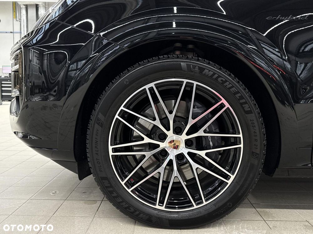 Porsche Cayenne - 12