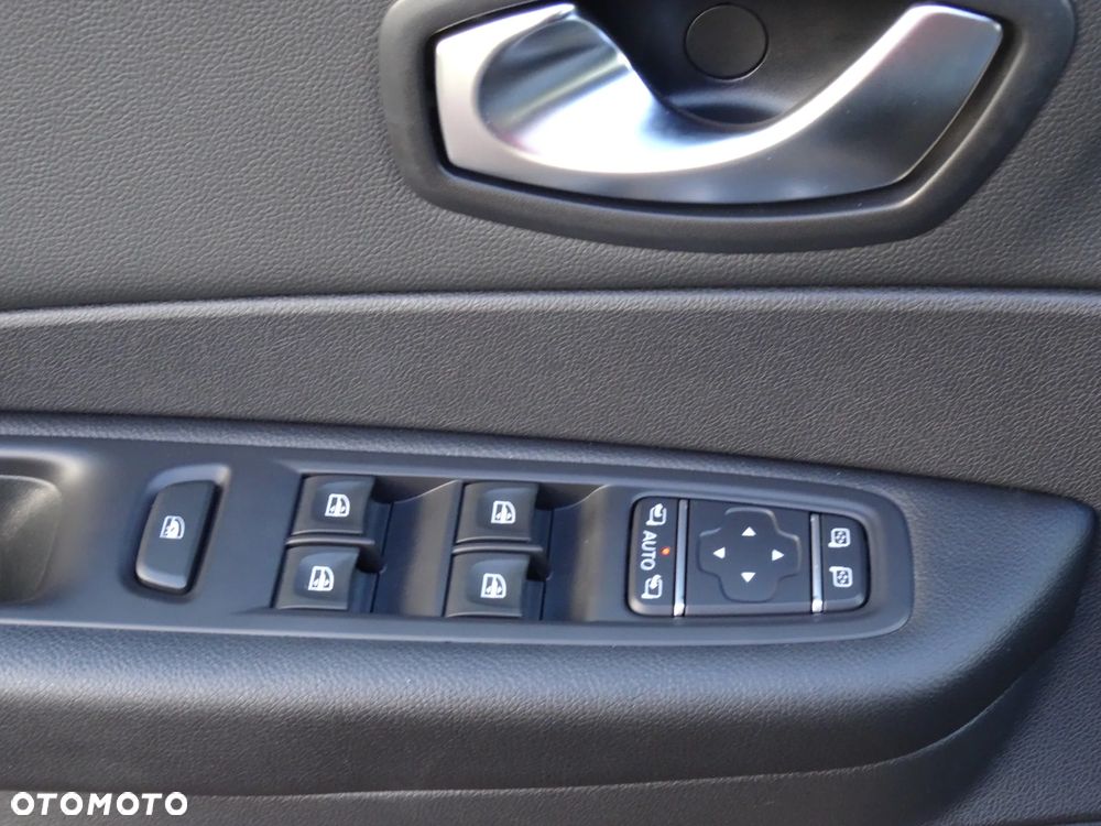 Renault Captur 0.9 Energy TCe Intens EU6 - 26