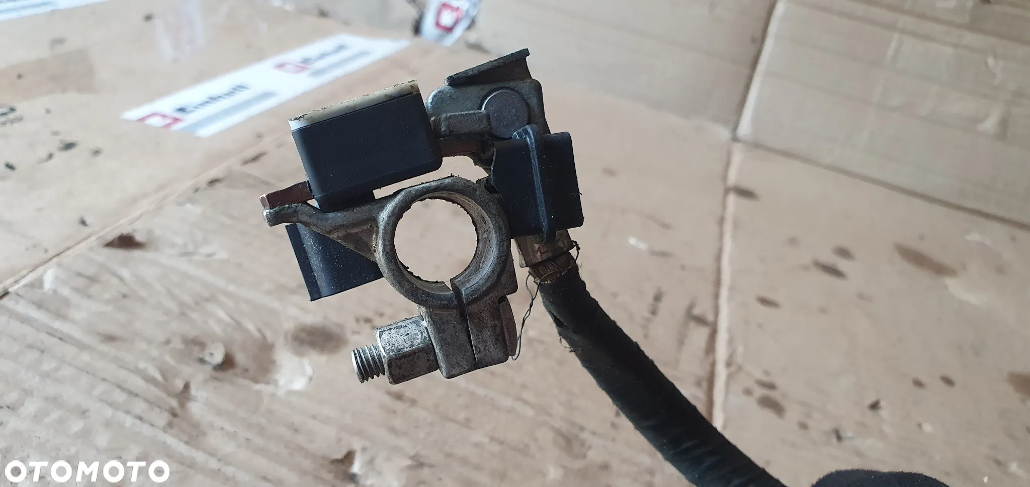 Klema minusowa akumulatora bezpiecznik Dacia Logan II 250825784R 240808763R - 7
