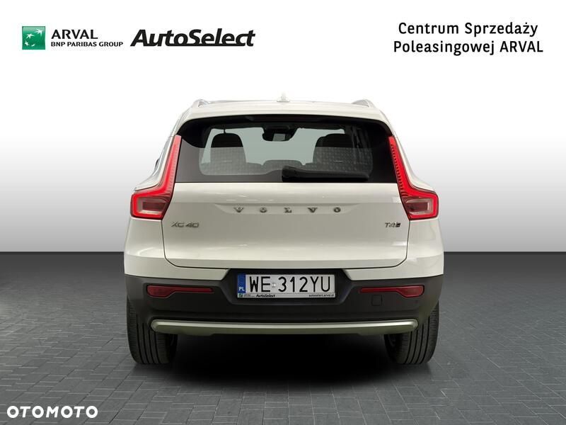 Volvo XC 40 T4 AWD Momentum Pro - 5
