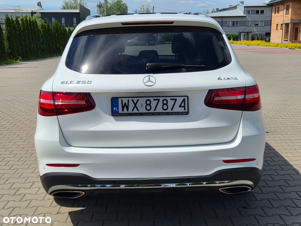 Mercedes-Benz GLC 250 4Matic 9G-TRONIC AMG Line - 34
