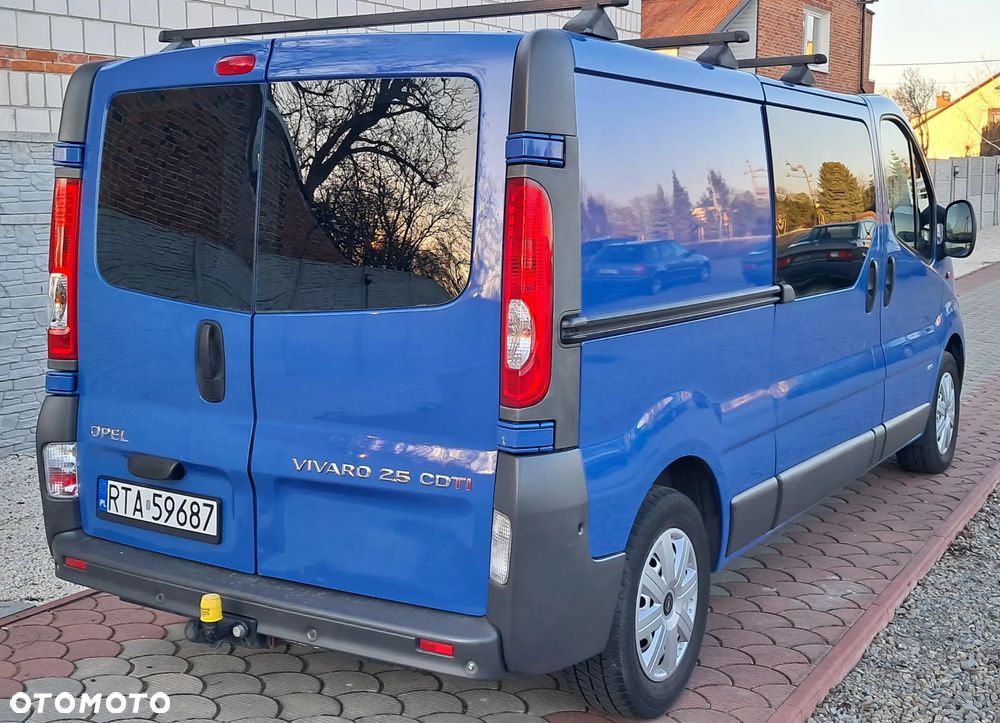 Opel Vivaro 2.5 CDTi L2H1 - 4