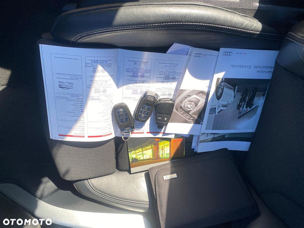 Audi A4 Avant 2.0 TDI DPF clean diesel quattro S tronic S line Sportpaket - 23