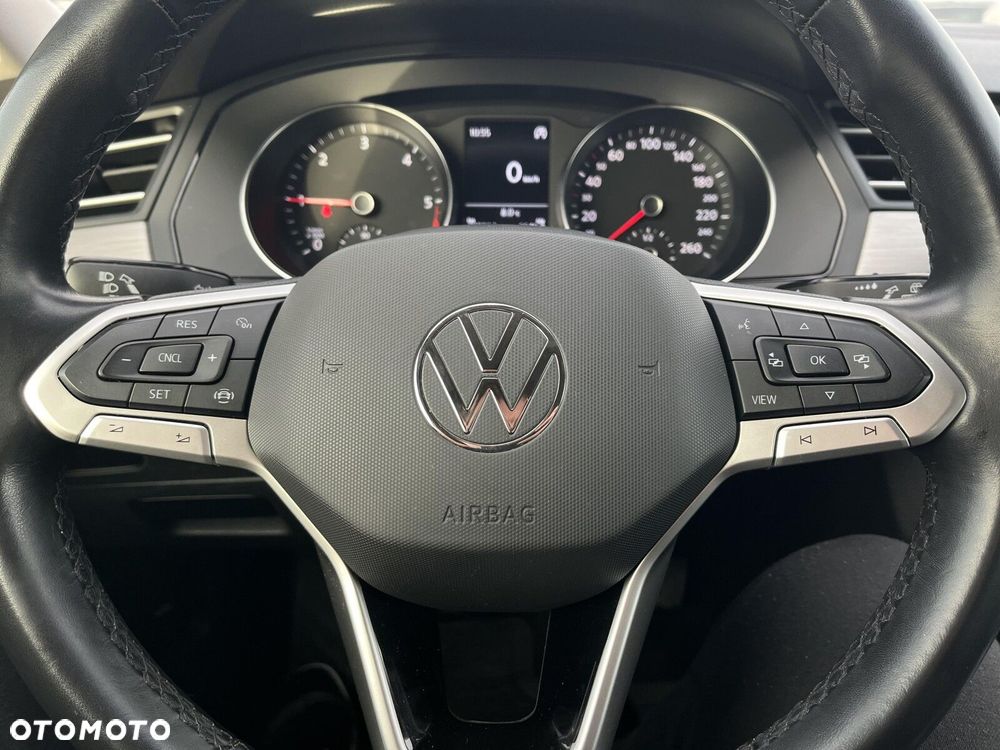 Volkswagen Passat - 18