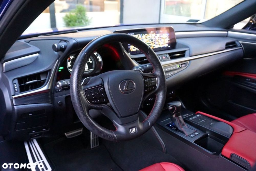 Lexus ES 300h F Sport - 26