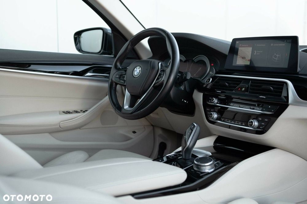 BMW Seria 5 - 25