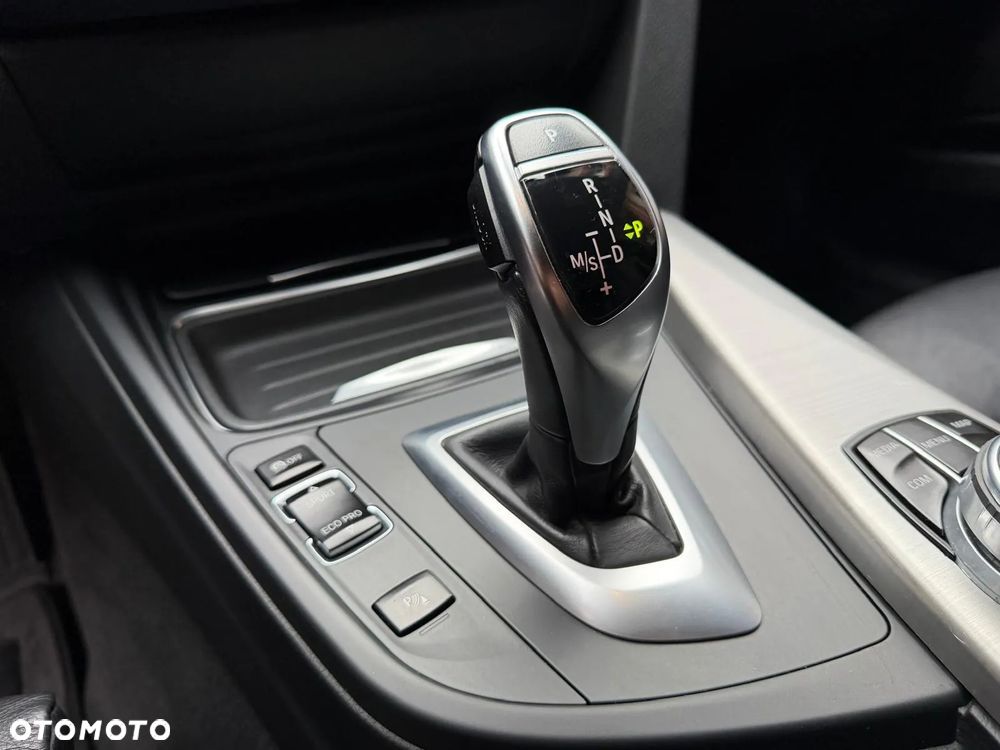 BMW Seria 3 - 17