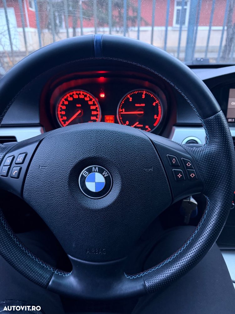 BMW Seria 3 320d - 4
