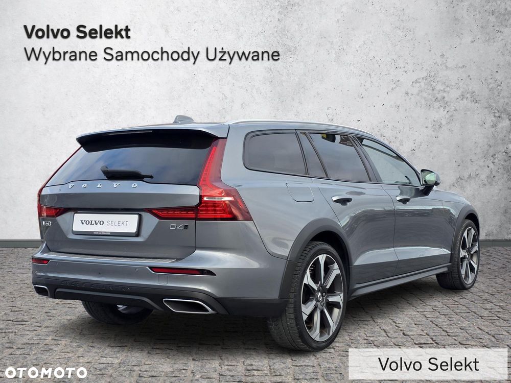 Volvo V60 Cross Country - 7