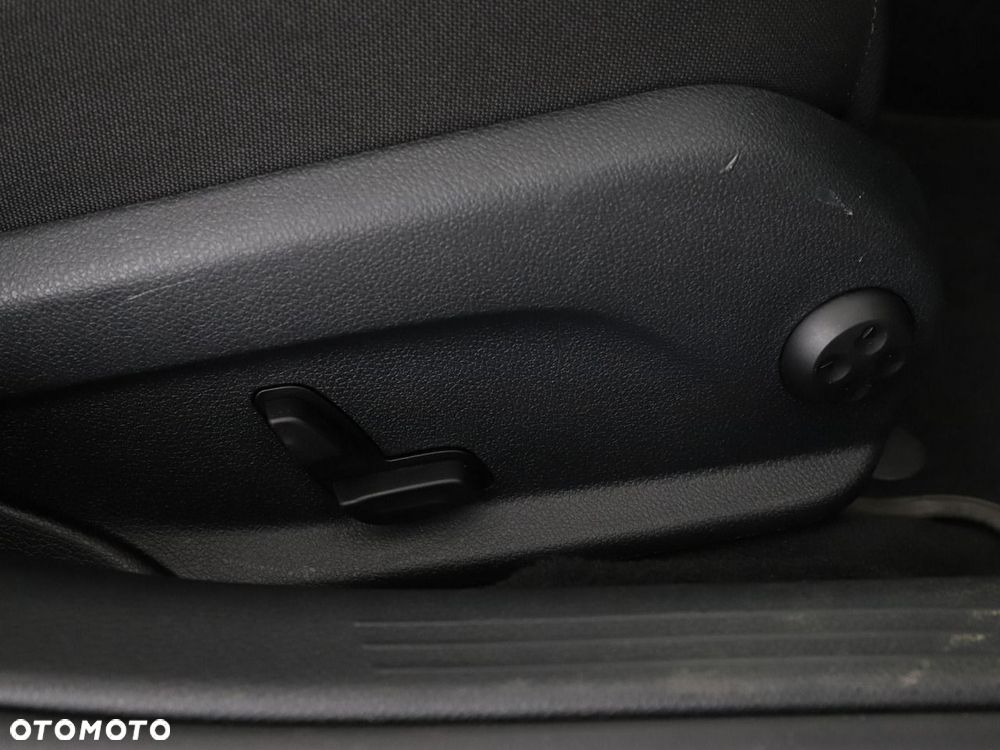 Mercedes-Benz Klasa C 220 d 9G-TRONIC Avantgarde - 40