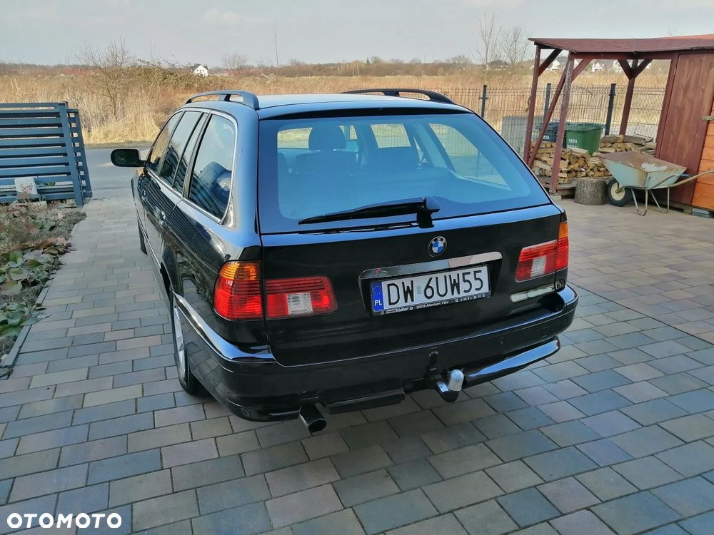 BMW Seria 5 520i Touring - 3