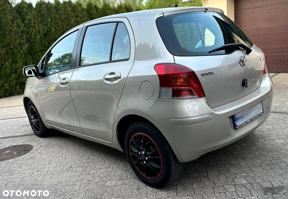 Toyota Yaris - 7