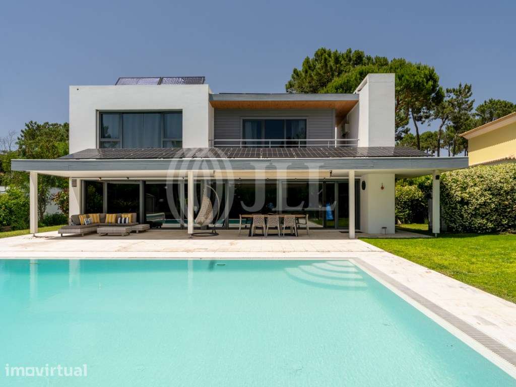 Moradia T5 com piscina, na Herdade da Aroeira, Almada - Grande imagem: 2/52