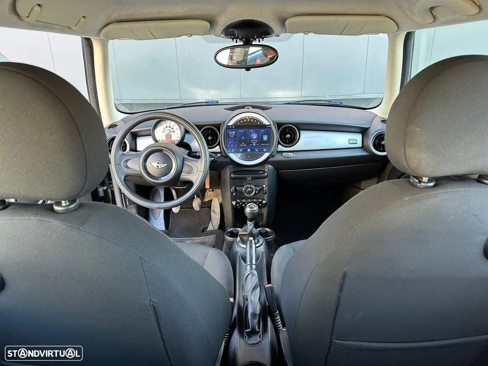 MINI 3 Portas One D - 7