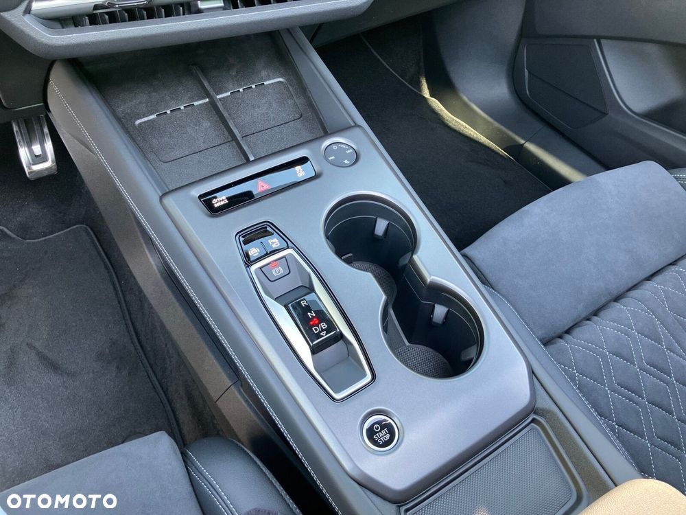 Audi Q4 e-tron 45 82kWh S Line - 25