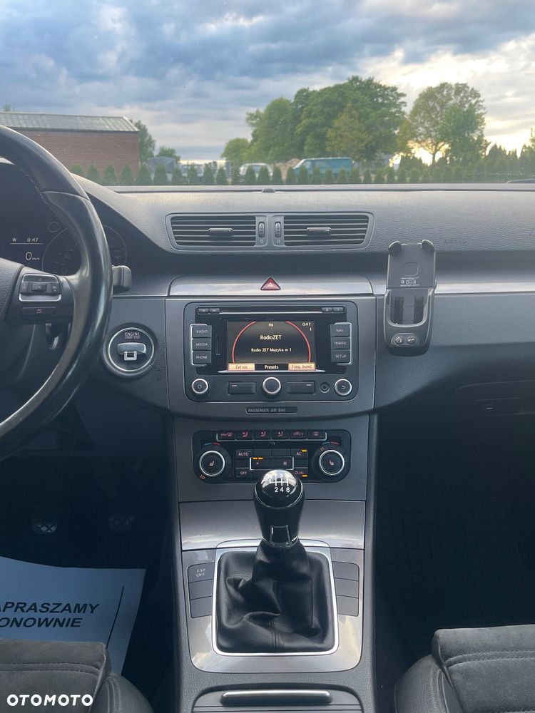 Volkswagen Passat 2.0 TDI DPF Highline - 20
