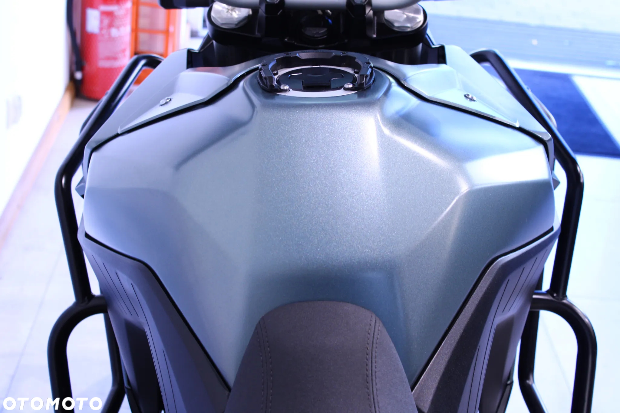 Suzuki DL - 11