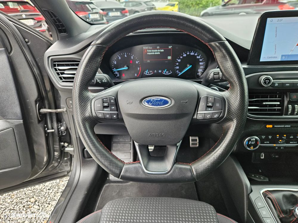 Ford Focus SW 1.0 EcoBoost MHEV ST-Line - 12