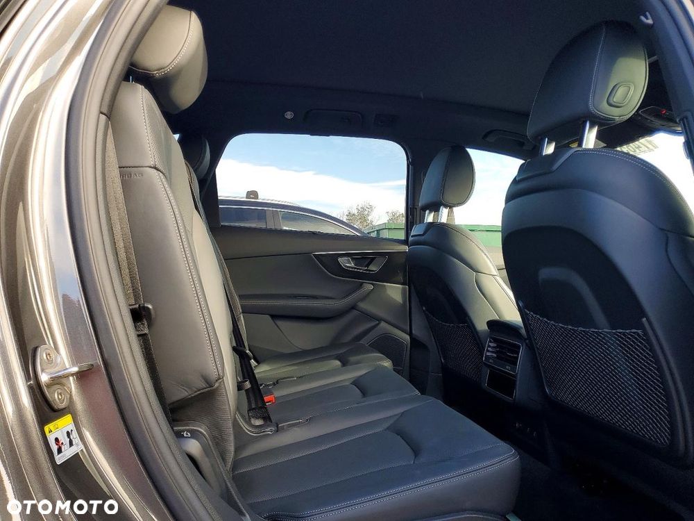Audi Q7 - 12