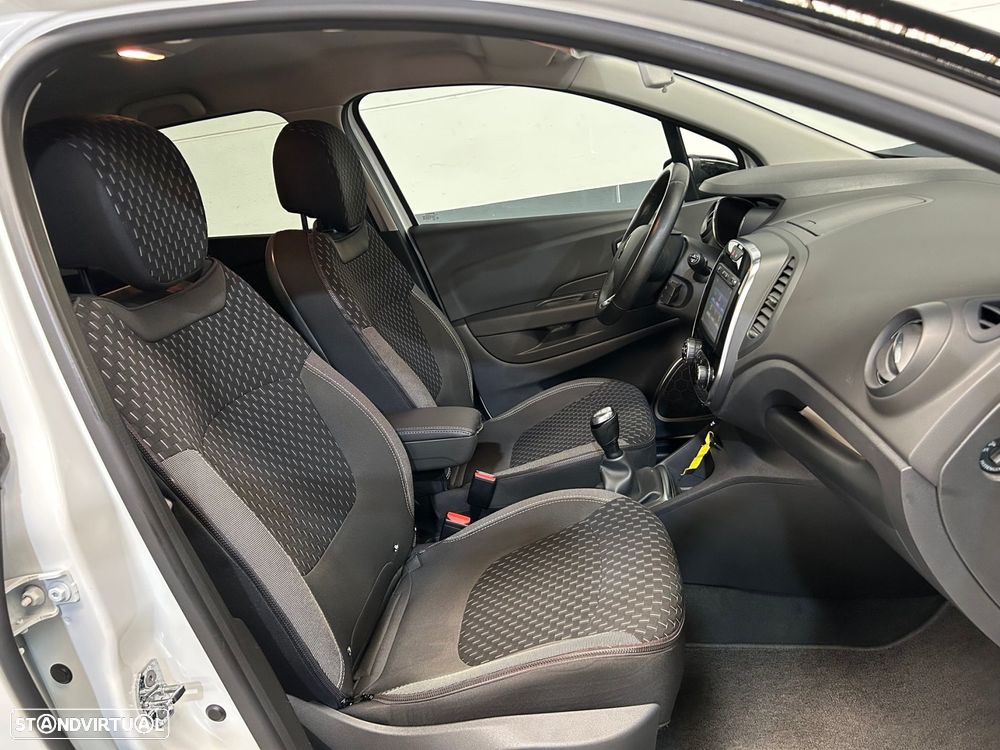 Renault Captur 0.9 TCE Exclusive - 17