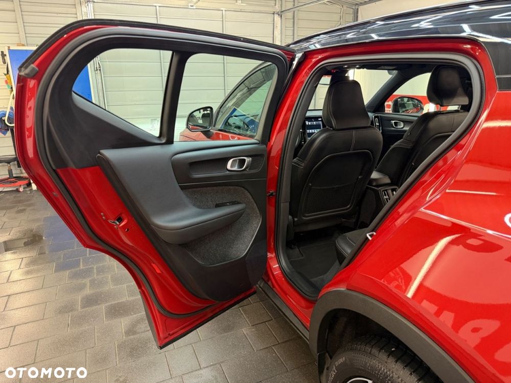 Volvo XC 40 - 33