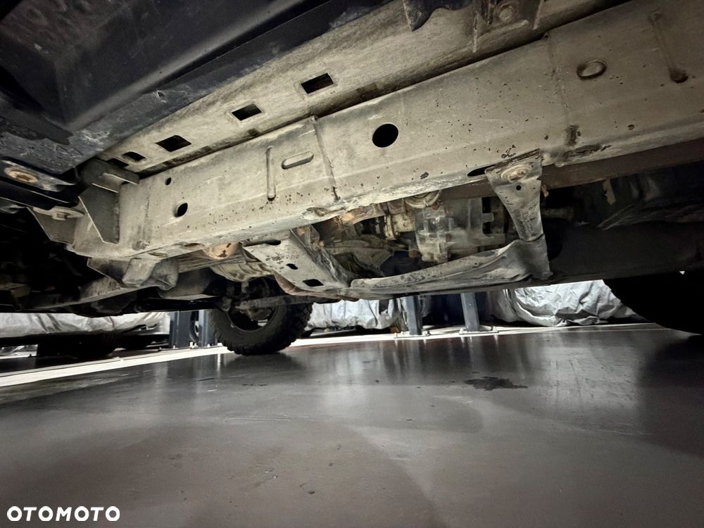 Jeep Wrangler 3.8 Sahara - 22