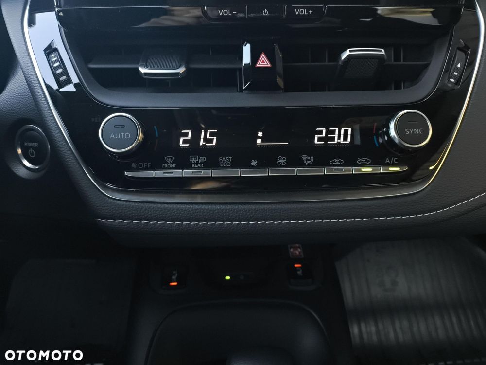 Toyota Corolla 1.8 Hybrid Comfort - 23