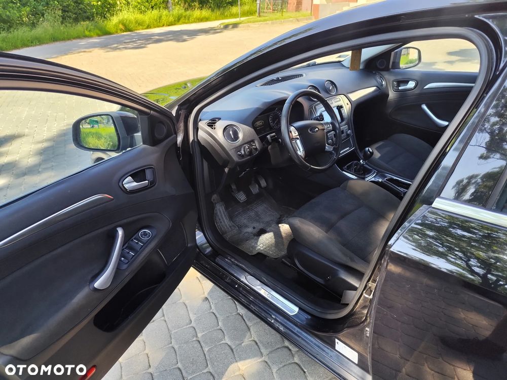 Ford Mondeo 2.0 TDCi Titanium - 17