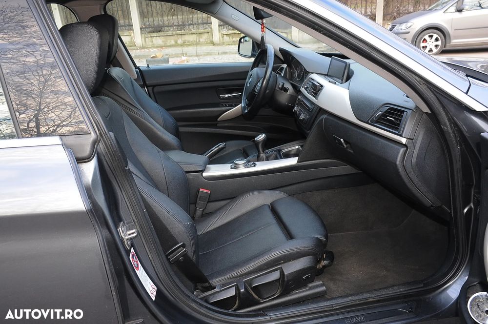 BMW Seria 3 318d - 15