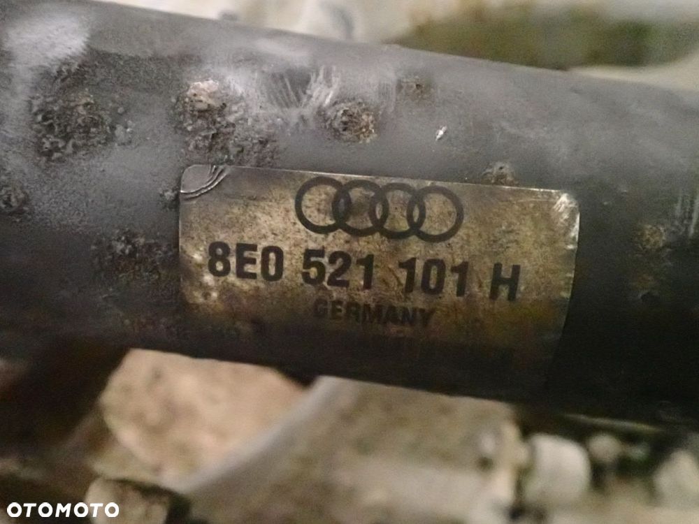 WAŁ NAPĘDOWY AUDI A4 B6  8E0521101H - 9