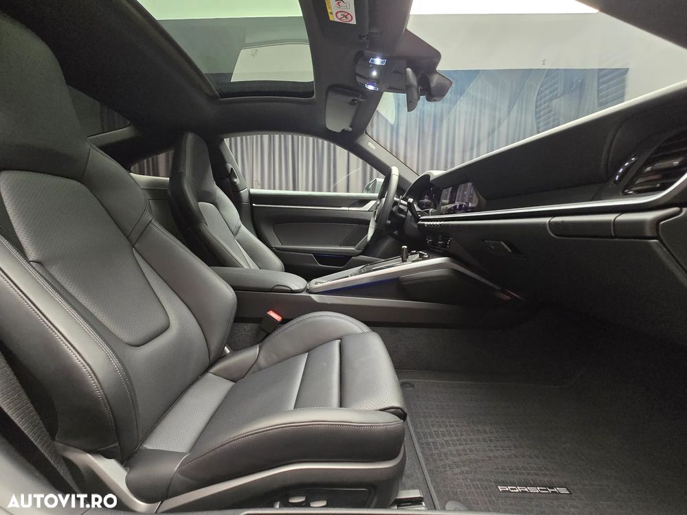 Porsche 911 4S PDK - 19