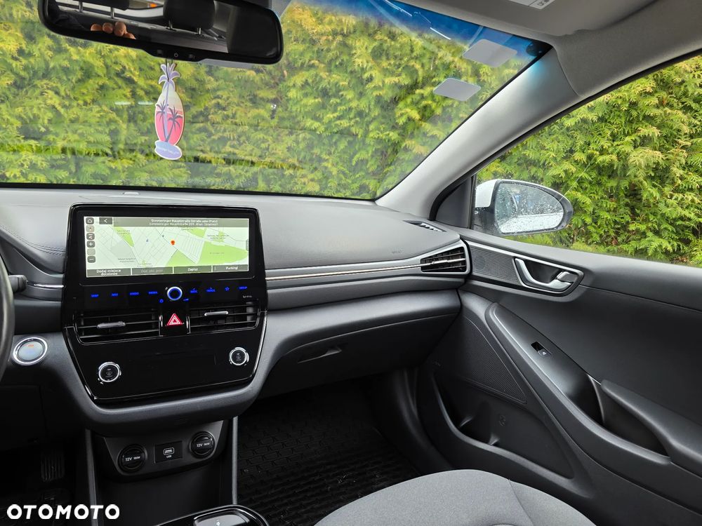 Hyundai IONIQ - 20