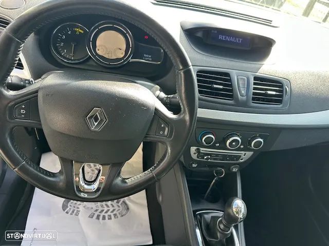 Renault Mégane Sport Tourer 1.5 dCi Confort SS - 8