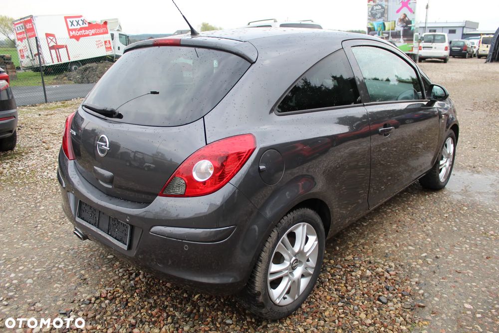 Opel Corsa 1.4 16V Satellite - 5