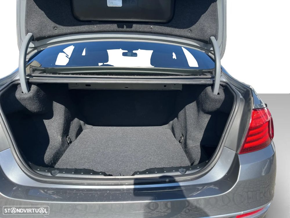 BMW 518 d Auto - 16