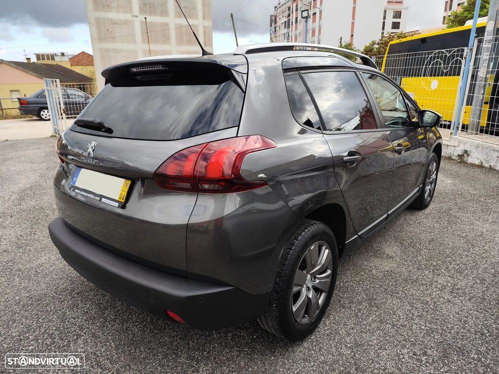 Peugeot 2008 1.2 PureTech Style - 4