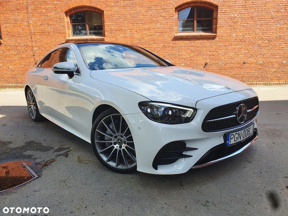 Mercedes-Benz Klasa E 300 9G-TRONIC AMG Line - 1