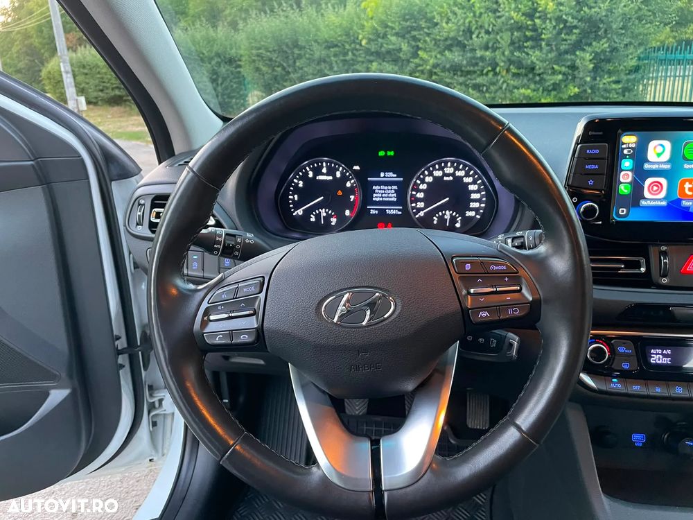 Hyundai i30 1.5 110CP M/T Highway - 21