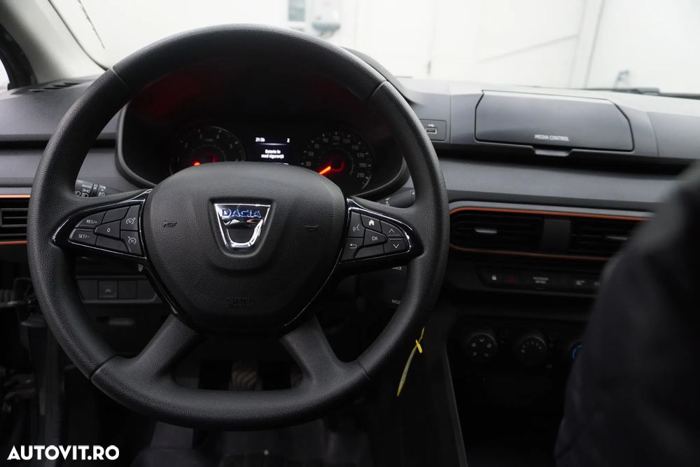 Dacia Sandero TCe 90 Essential - 12