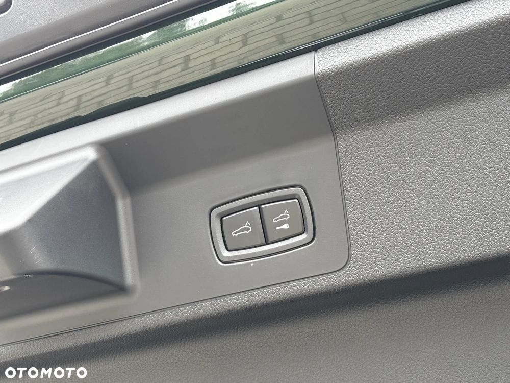 Porsche Panamera Turbo E-Hybrid PHEV - 38