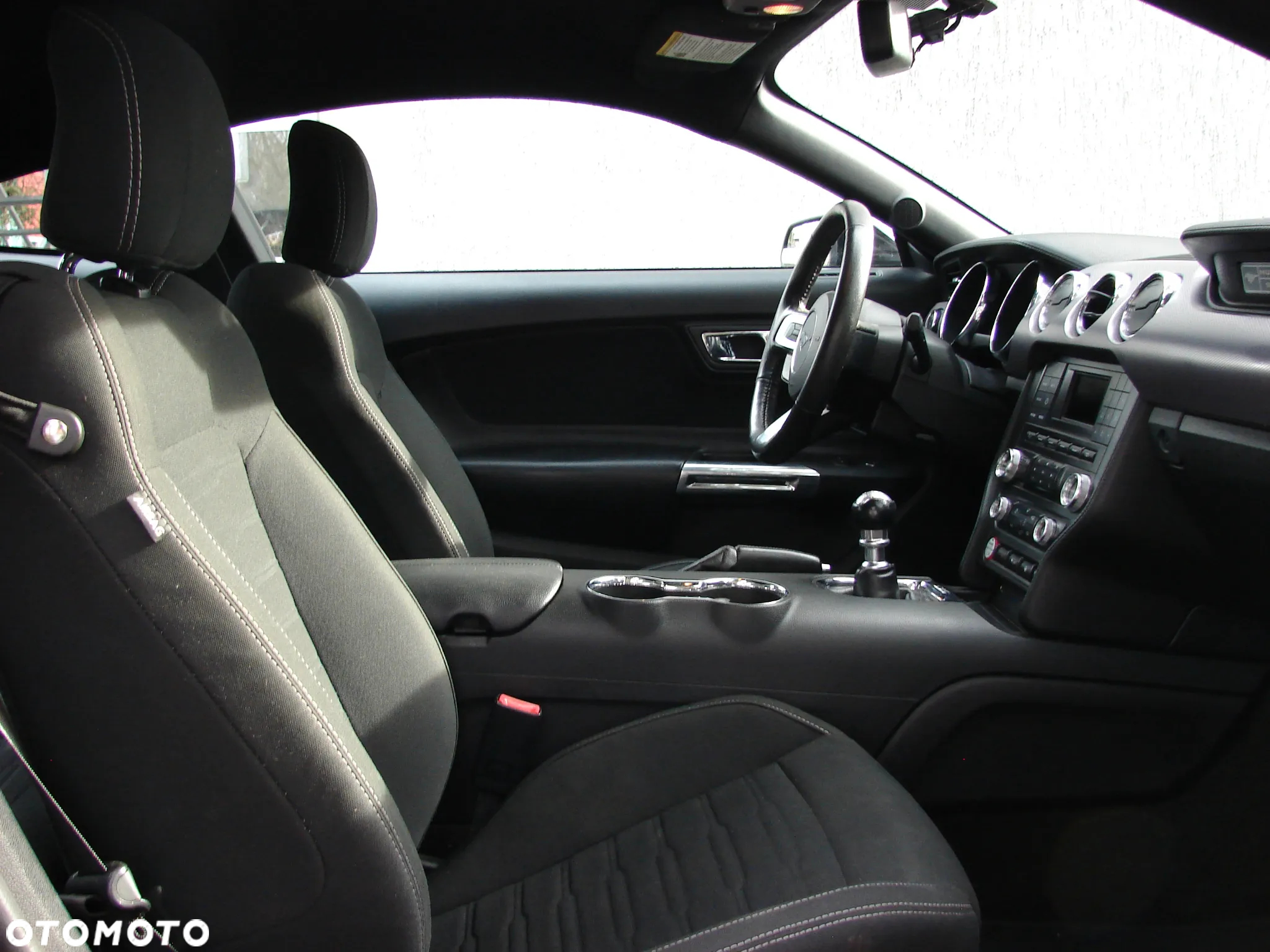 Ford Mustang 5.0 V8 GT - 5