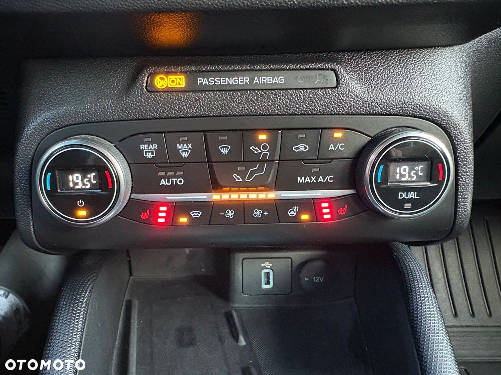 Ford Focus - 22