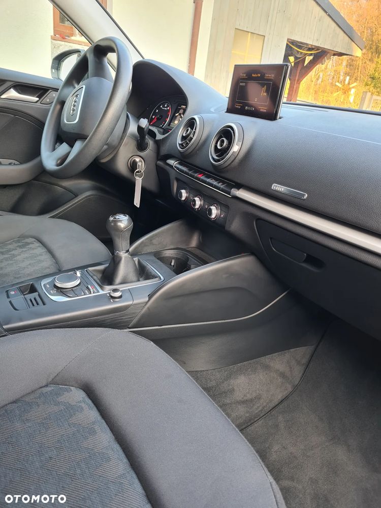 Audi A3 Sportback 1.4 TFSI Attraction - 25