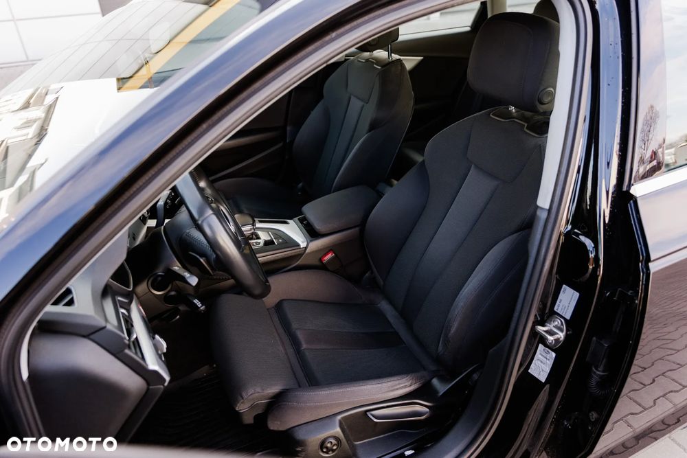 Audi A4 Avant 2.0 TDI S tronic - 9