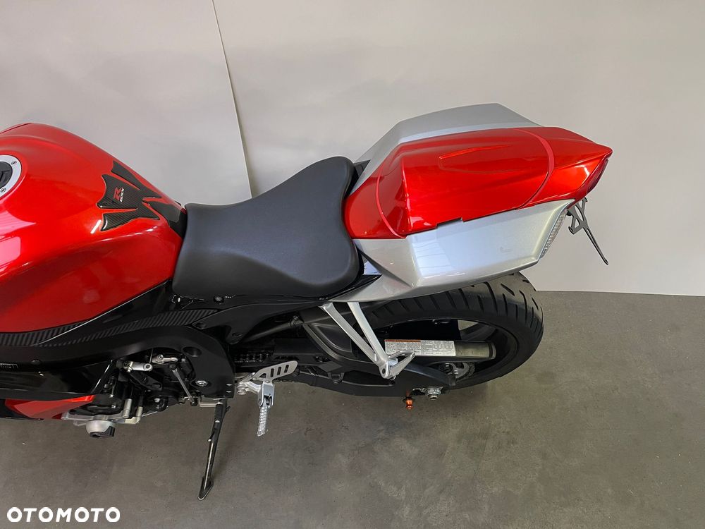 Suzuki GSX-R - 13
